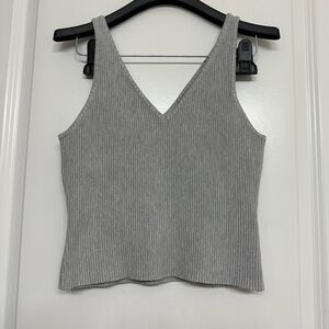 House of Harlow 1960 Ribbed V-Neck Knit Tank Top Gray Small